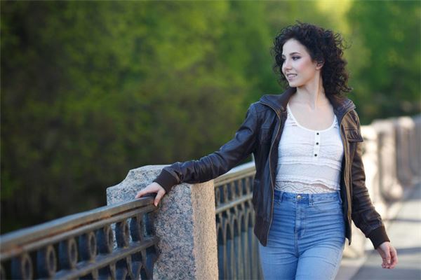 姓名得分:吳逸美