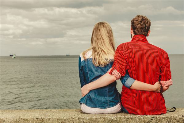 詩(shī)詞取名_盛姓取名字大全