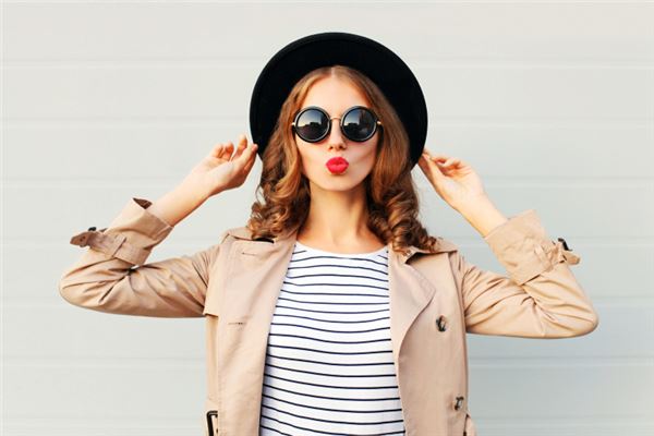 五行分析_周曼云